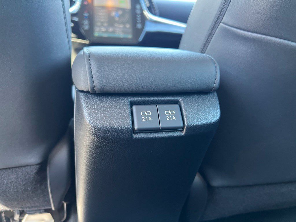 Certified 2022 Toyota Prius Prime XLE FWD image 20