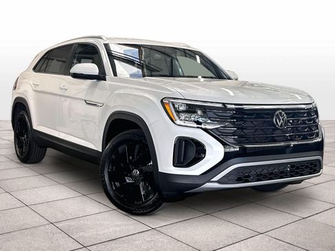 New 2026 Volkswagen Atlas Cross Sport SE FWD image 2