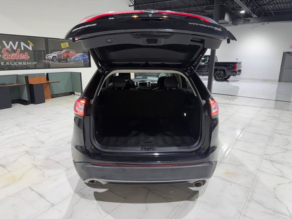 Used 2015 Ford Edge Titanium w/ Equipment Group 301A AWD/4WD image 12