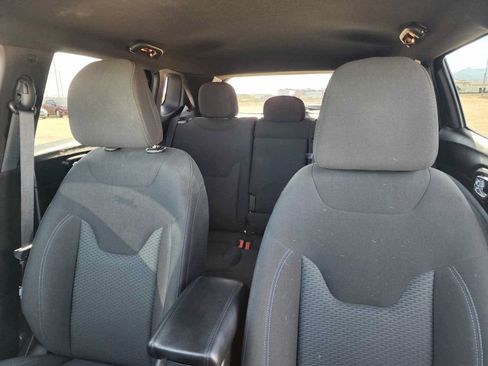 Used 2025 Jeep Compass Sport AWD/4WD image 16