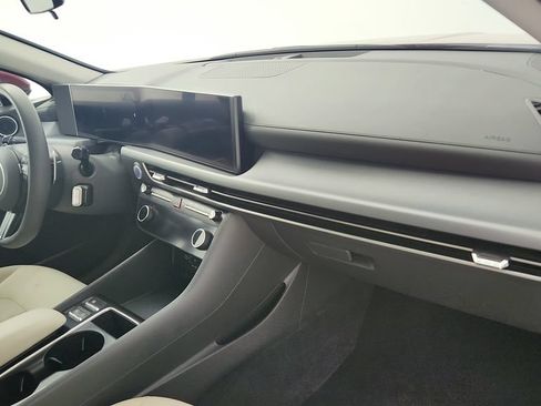 Used 2025 Hyundai Sonata SEL FWD image 28