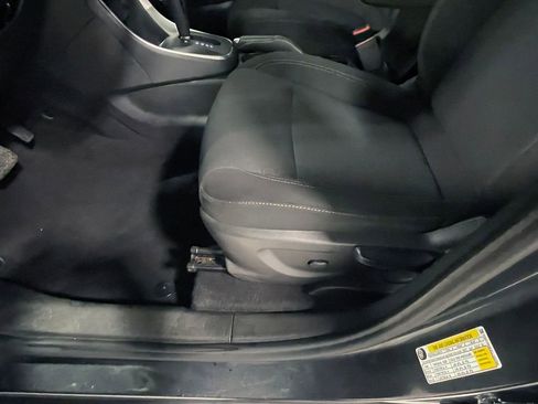 Used 2020 Chevrolet Trax LS image 20