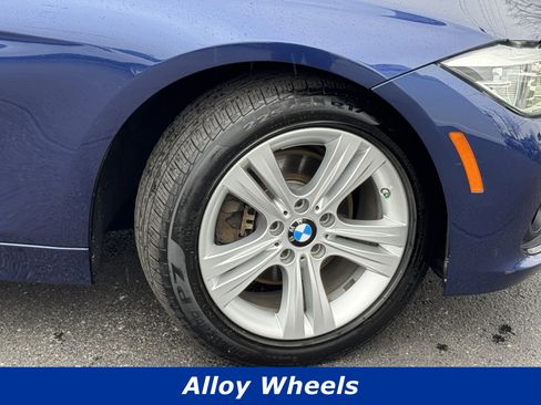 Used 2017 BMW 330i xDrive Sedan image 14