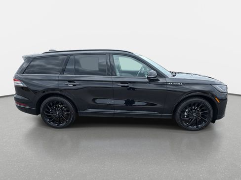 New 2026 Lincoln Aviator Reserve image 4