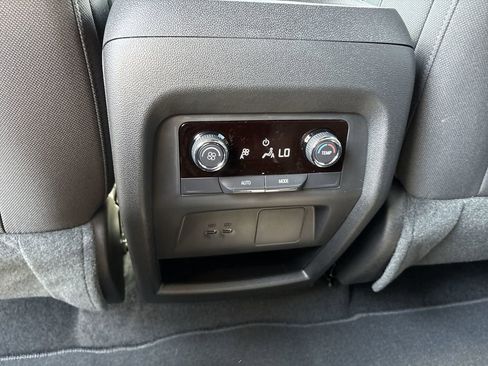 New 2026 Chevrolet Traverse LT image 22
