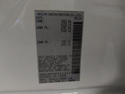 Used 2024 Nissan Altima 2.5 SV FWD image 33