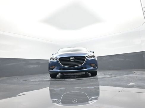 Used 2018 MAZDA MAZDA3 Touring image 18