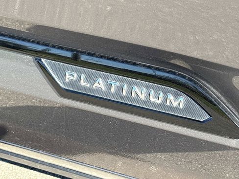 Used 2024 Toyota Sequoia Platinum image 11