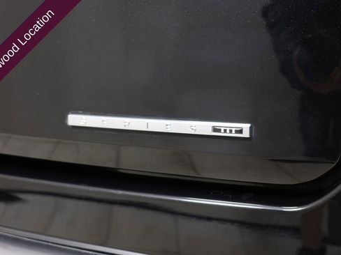 Used 2022 Jeep Wagoneer Series III w/ Premium Group I AWD/4WD image 17