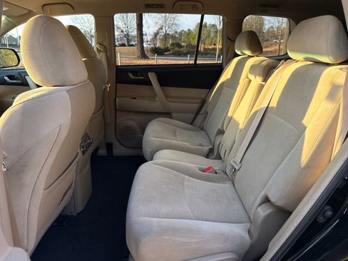 Used 2011 Toyota Highlander 2WD image 26