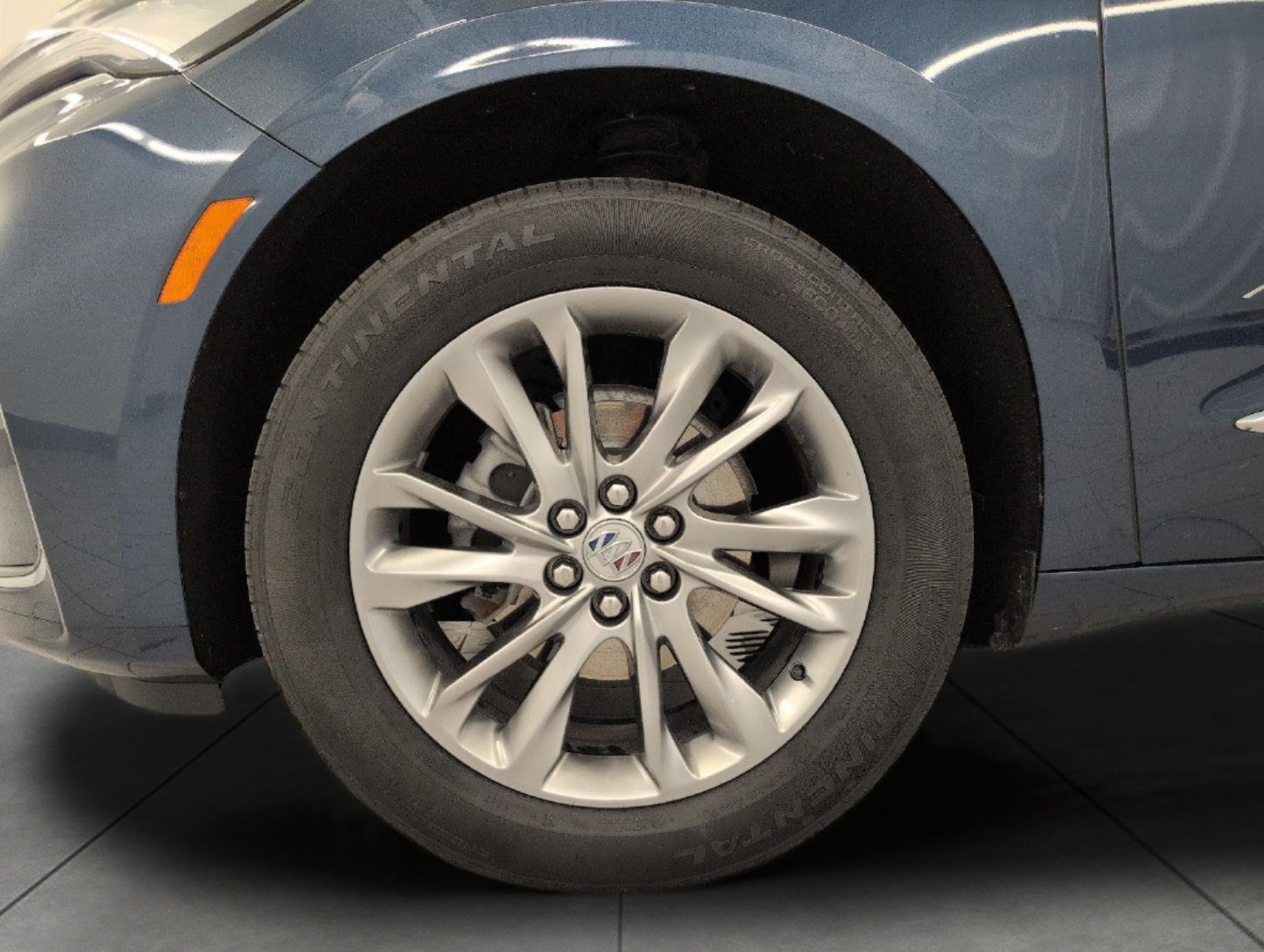Certified 2023 Buick Enclave Avenir w/ Avenir Technology Package AWD/4WD image 9