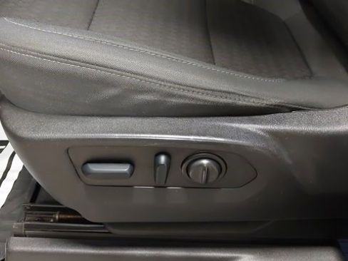 Certified 2022 Chevrolet Silverado 1500 LT image 26