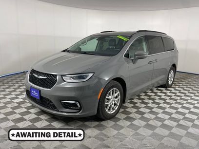 Used 2022 Chrysler Pacifica Touring-L
