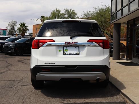 Used 2019 GMC Acadia SLE FWD image 11