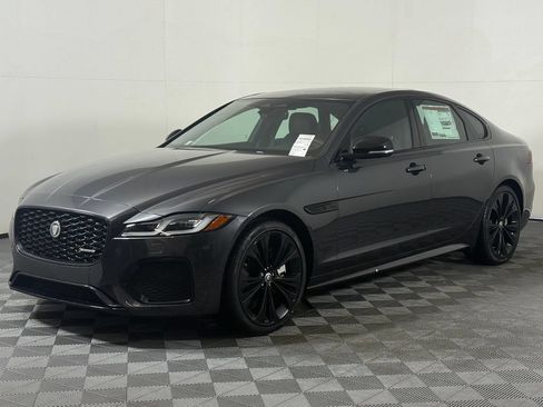 Used 2024 Jaguar XF R-Dynamic SE AWD/4WD image 2