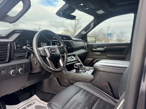 Used 2024 GMC Sierra 1500 AT4X image 13