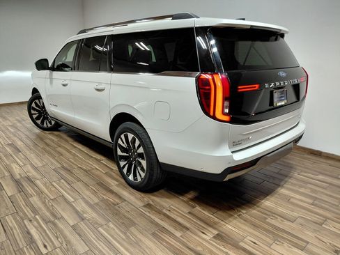 Certified 2025 Ford Expedition Max Platinum w/ Driver's Package AWD/4WD image 24
