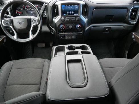 Certified 2020 Chevrolet Silverado 1500 RST image 11