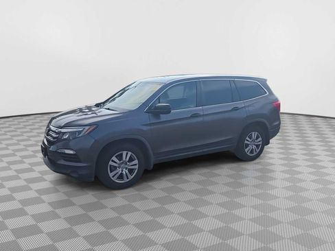 Used 2018 Honda Pilot LX image 4