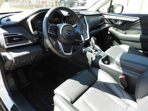 Used 2025 Subaru Outback Limited AWD/4WD image 15