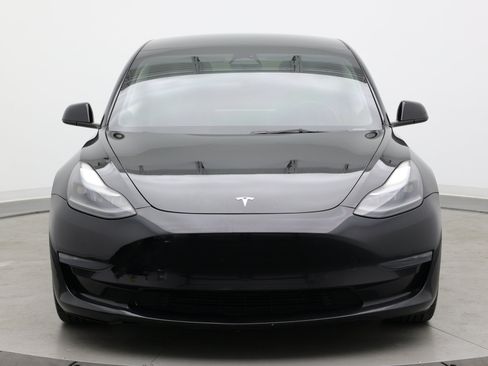 Used 2023 Tesla Model 3 Standard Range RWD image 2