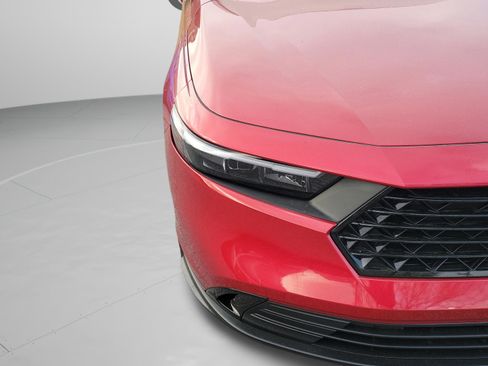 Used 2025 Honda Accord SE image 5