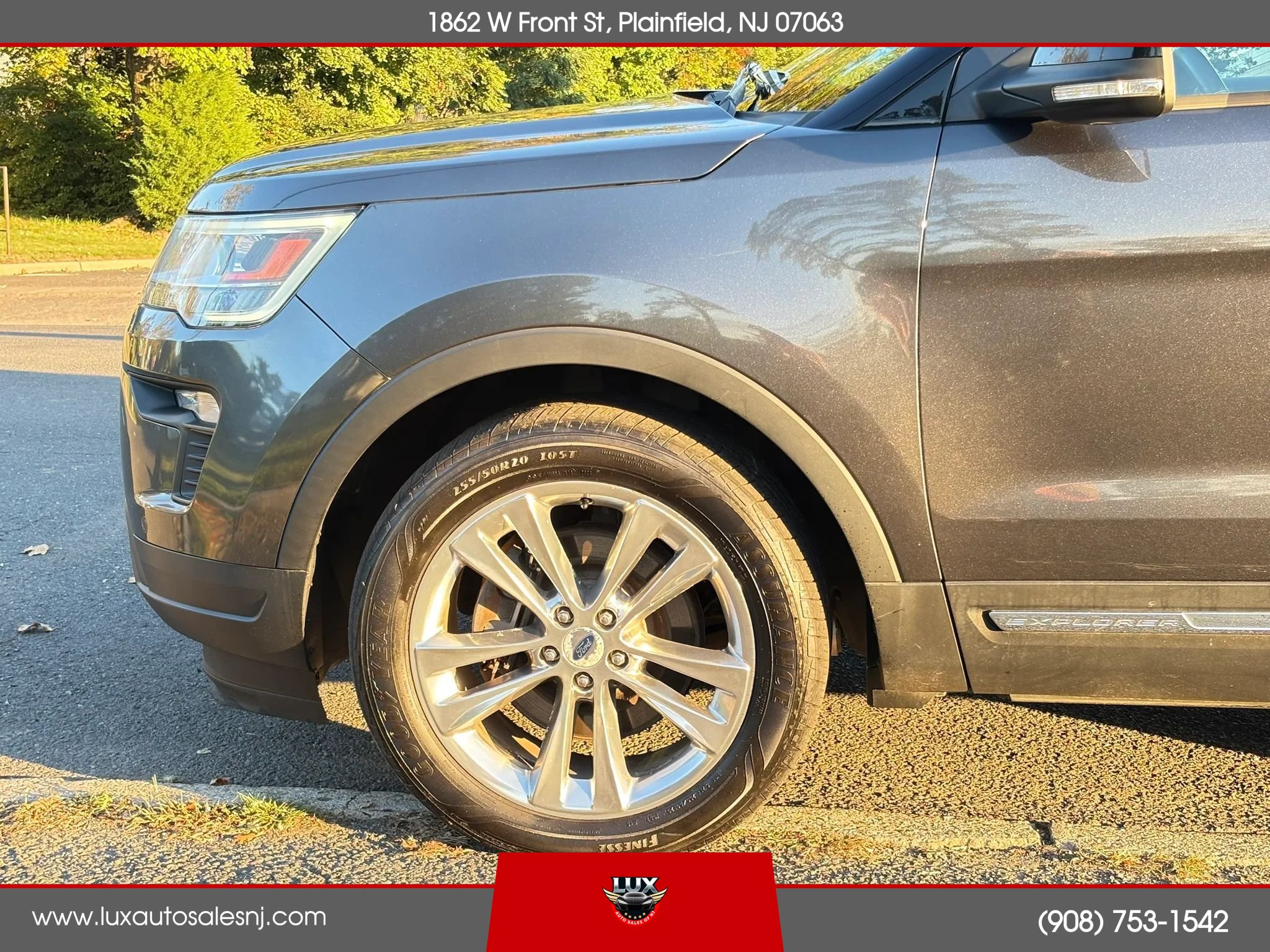 Used 2018 Ford Explorer XLT w/ Equipment Group 202A AWD/4WD image 12