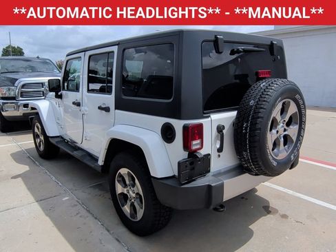 Used 2017 Jeep Wrangler Unlimited Sahara w/ Connectivity Group AWD/4WD image 5