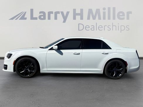 Used 2022 Chrysler 300 S w/ Safetytec Plus Group image 2
