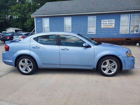 Used 2013 Dodge Avenger SXT w/ Rallye Appearance Group FWD image 4