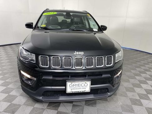 Used 2018 Jeep Compass Latitude w/ Popular Equipment Group AWD/4WD image 3