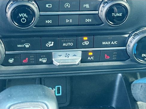 Used 2022 Ford Bronco Wildtrak AWD/4WD image 22