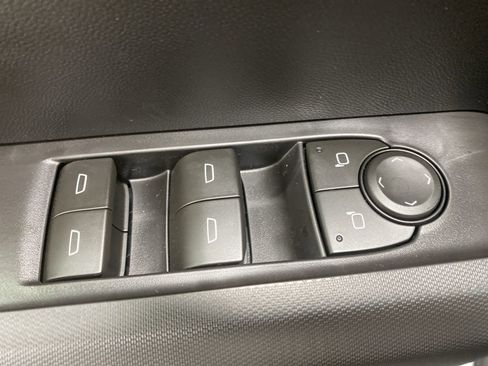 Used 2026 Chevrolet Colorado W/T w/ WT Custom Package image 26