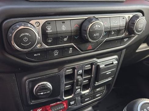 Used 2020 Jeep Wrangler Unlimited Rubicon image 30