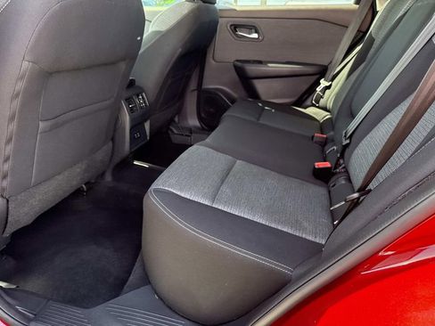 Certified 2021 Nissan Rogue SV FWD image 13