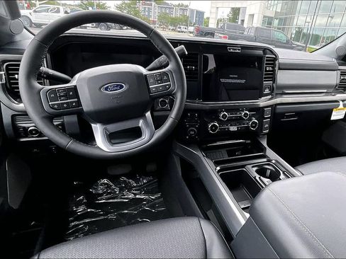 New 2026 Ford F250 Lariat w/ Black Appearance Package AWD/4WD image 5