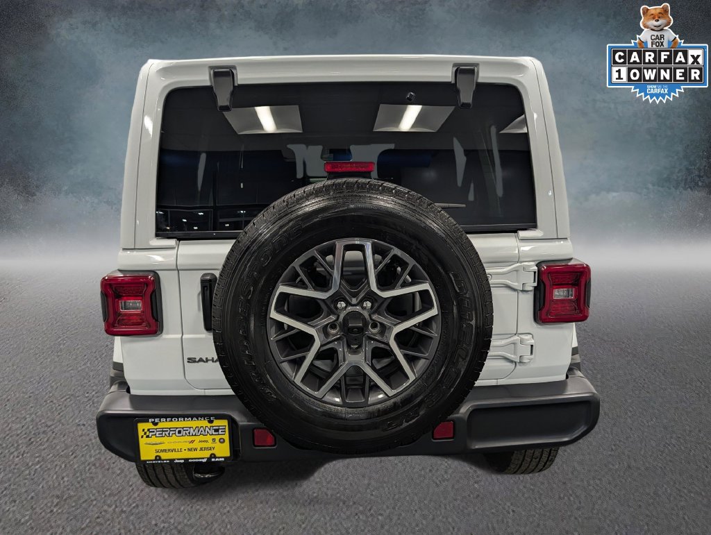 Used 2026 Jeep Wrangler Unlimited Sahara AWD/4WD image 5