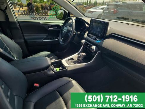 Used 2021 Toyota RAV4 XLE Premium FWD image 29