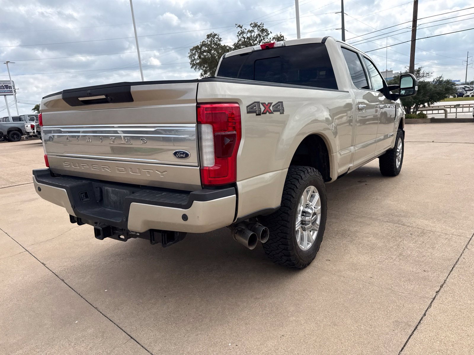 Used 2018 Ford F350 Limited AWD/4WD image 7