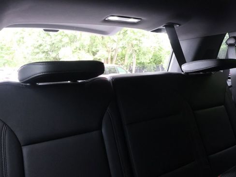 Used 2025 Chevrolet Tahoe Z71 AWD/4WD image 50
