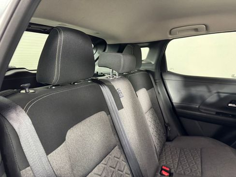 Used 2025 Nissan Kicks SV image 27