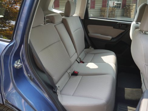 Used 2015 Subaru Forester 2.5i Premium w/ All-Weather Package AWD/4WD image 27