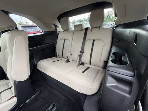 Used 2024 MAZDA CX-90 3.3 Turbo w/ Preferred Plus AWD/4WD image 26