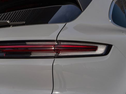 New 2026 Porsche Cayenne E-Hybrid image 14