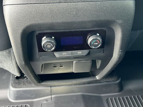 New 2026 Chevrolet Traverse LT image 15