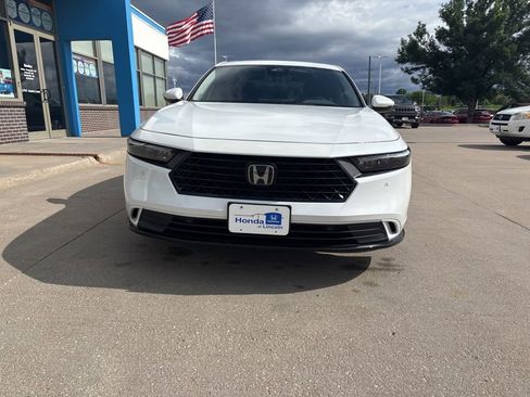 Used 2023 Honda Accord EX-L image 2