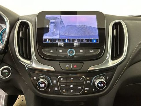 Used 2023 Chevrolet Equinox Premier AWD/4WD image 24
