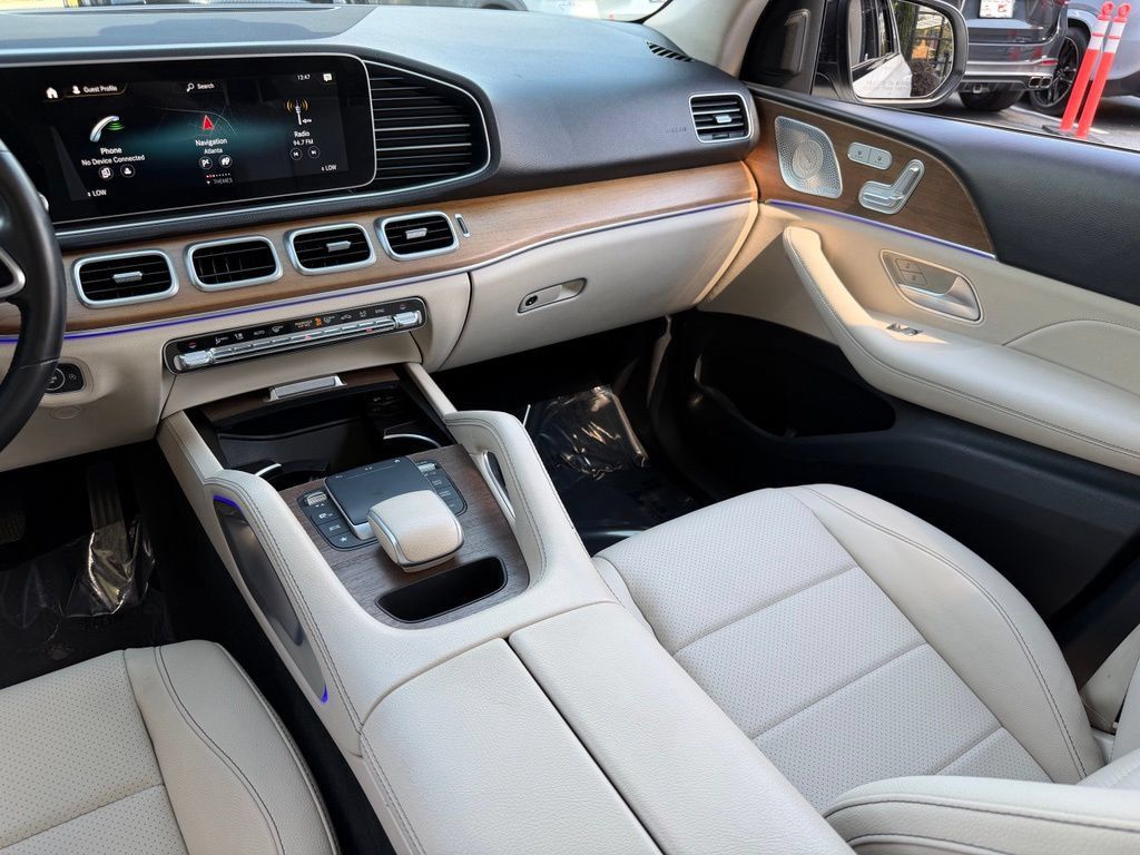 Used 2022 Mercedes-Benz GLE 450 4MATIC w/ AMG Line Exterior image 41