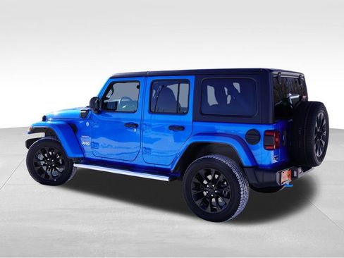Certified 2023 Jeep Wrangler Unlimited Sahara w/ Cold Weather Group image 8