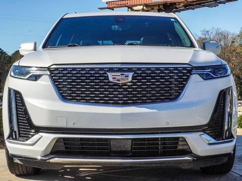 Used 2020 Cadillac XT6 Premium Luxury image 3